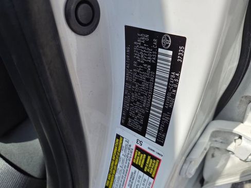 Used 2025 Toyota Camry XSE FWD image 17