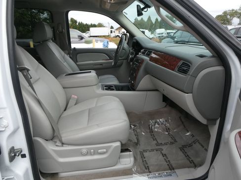 Used 2008 Chevrolet Avalanche LT w/ LT Preferred Equipment Group image 22