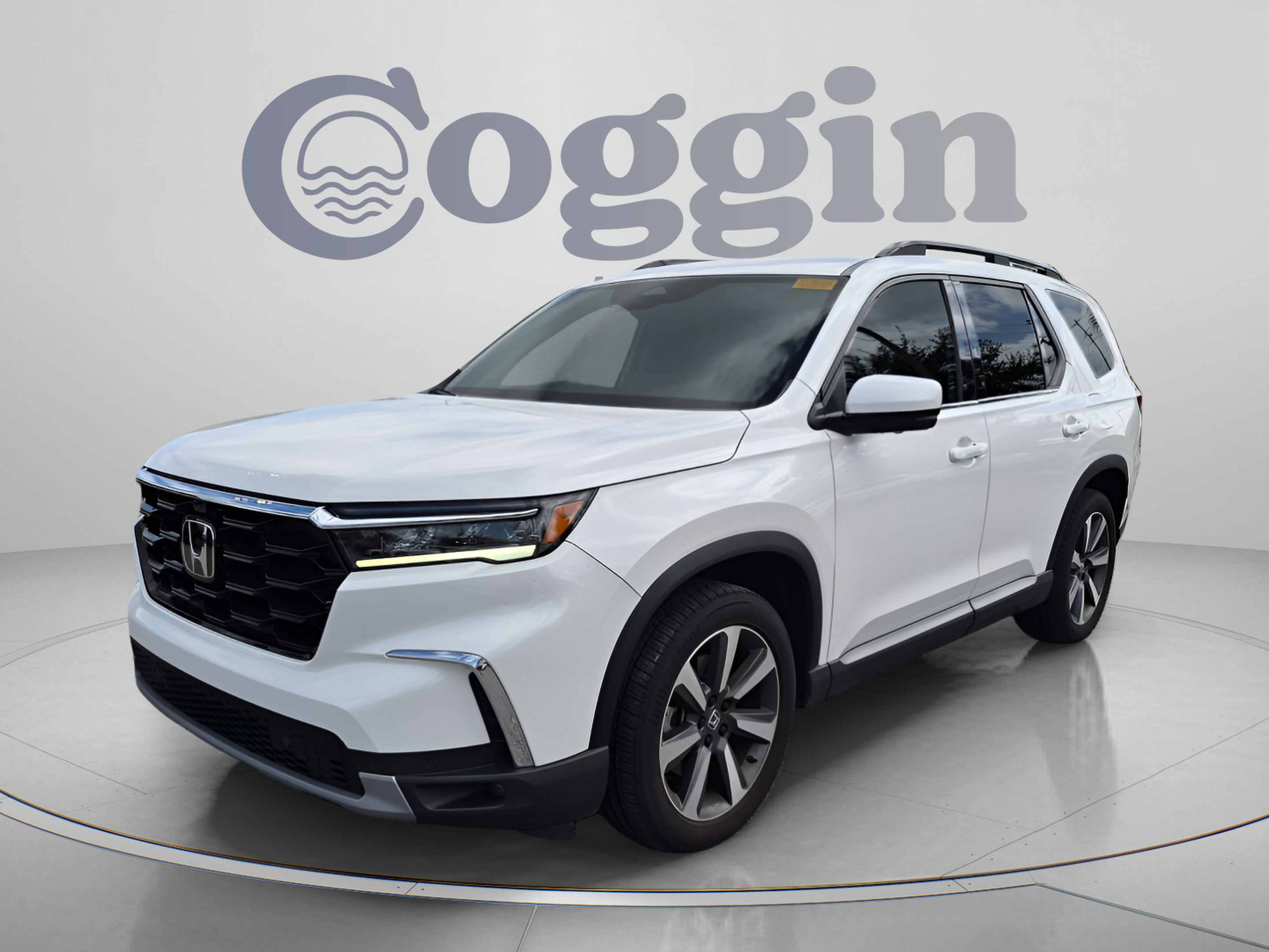 Used 2025 Honda Pilot Elite image 1