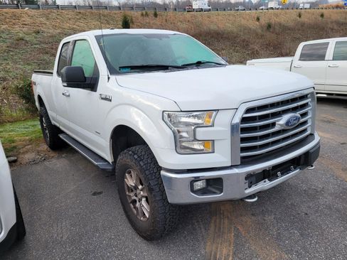 Used 2015 Ford F150 XLT w/ Equipment Group 302A Luxury image 3