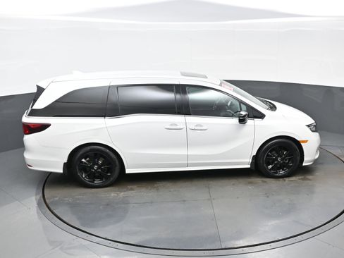 Used 2023 Honda Odyssey Sport image 42