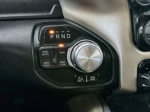 Used 2022 RAM 1500 Laramie AWD/4WD image 16