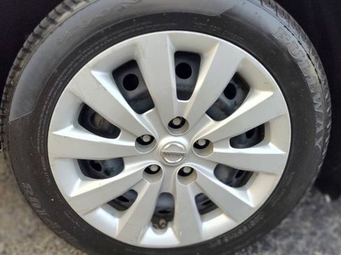 Used 2015 Nissan Leaf S FWD image 25