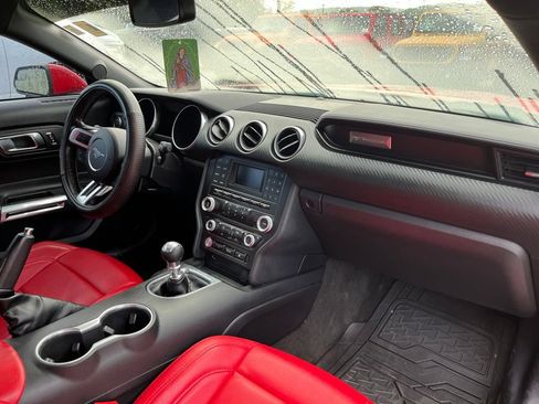Used 2018 Ford Mustang Coupe w/ Black Accent Pkg RWD image 10