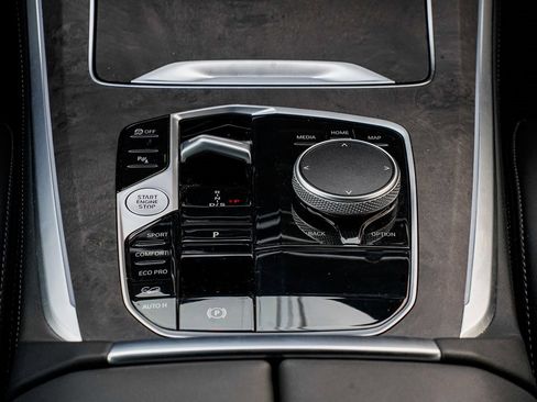 Used 2024 BMW X5 xDrive40i w/ M Sport Package image 16