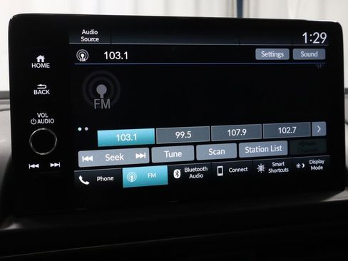 Used 2025 Honda Pilot TrailSport image 2