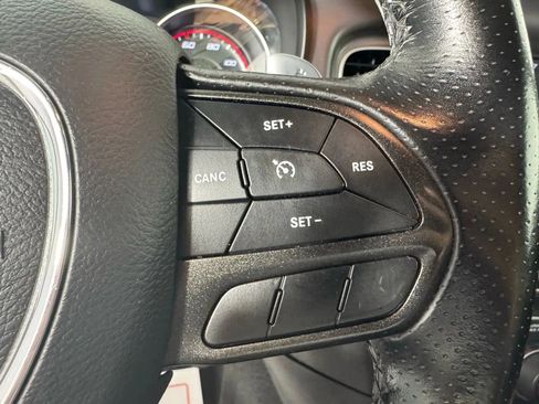 Used 2022 Dodge Charger SXT image 16