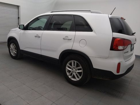 Used 2015 Kia Sorento LX image 3