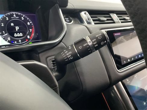 Used 2022 Land Rover Range Rover Sport HST image 23