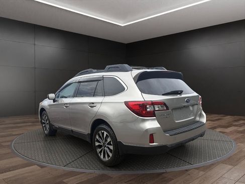 Used 2015 Subaru Outback 2.5i Limited AWD/4WD image 6
