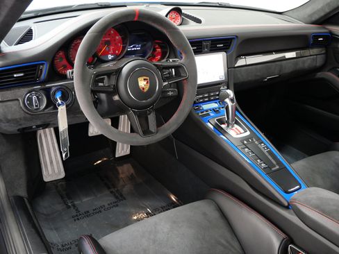 Used 2019 Porsche 911 GT2 RS RWD image 13