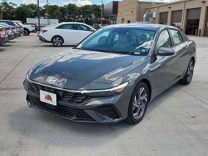 New 2025 Hyundai Elantra Limited