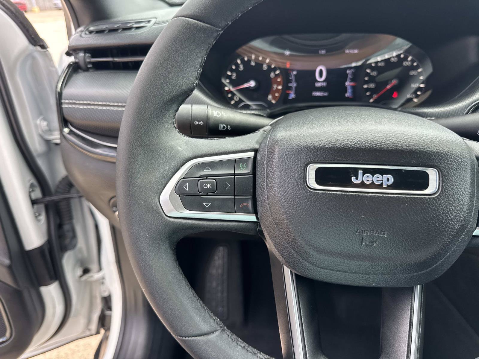 Used 2022 Jeep Compass Latitude FWD image 22