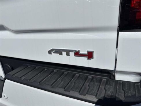 Used 2024 GMC Sierra 1500 AT4 w/ Technology Package image 4