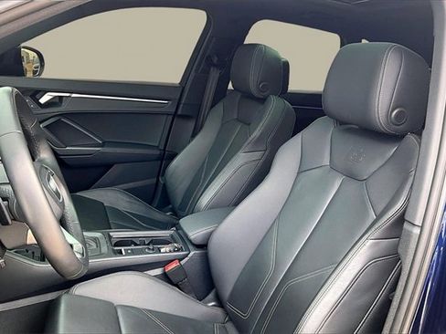 Used 2024 Audi Q3 2.0T Premium Plus w/ Premium Plus Package image 27