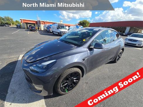 Used 2023 Tesla Model Y Long Range image 1