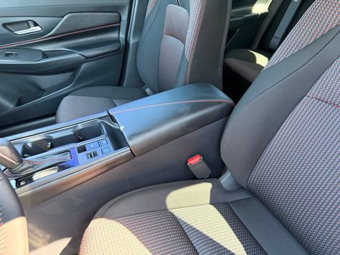 Used 2026 Nissan Sentra SR w/ Floor Mat Package FWD image 19