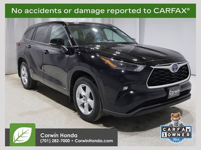 Used 2023 Toyota Highlander LE