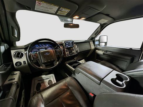 Used 2014 Ford F250 Lariat w/ Chrome Package image 21