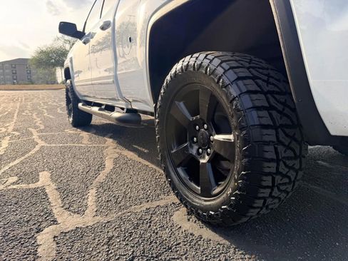 Used 2017 GMC Sierra 1500 SLE w/ SLE Value Package RWD image 12