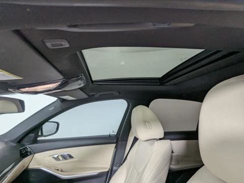 Used 2020 BMW 330i Sedan w/ Convenience Package image 16