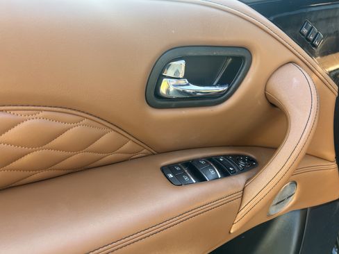 Used 2023 INFINITI QX80 Sensory w/ Cargo Package AWD/4WD image 14
