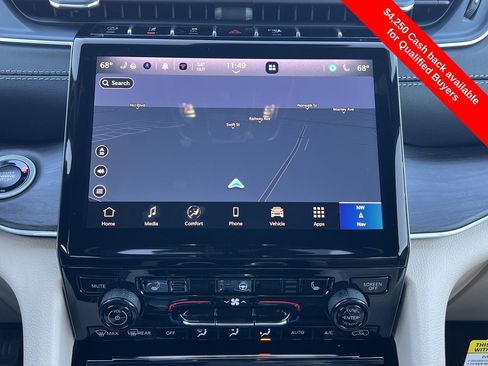 New 2025 Jeep Grand Cherokee Limited w/ Black Appearance Package image 5