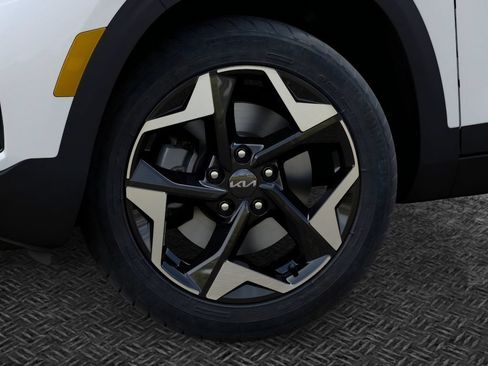 New 2026 Kia Seltos S AWD/4WD image 9