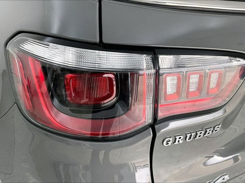 Used 2020 Jeep Compass Limited image 38