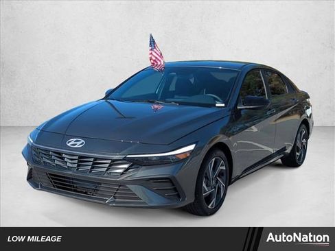 Certified 2025 Hyundai Elantra Sport w/ Cargo Package image 1