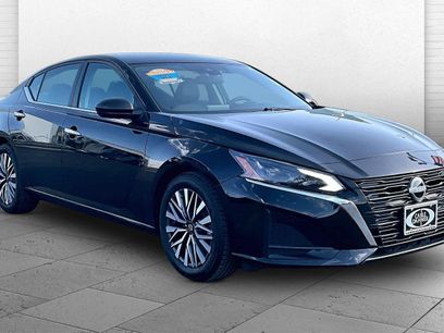 Used 2025 Nissan Altima 2.5 SV