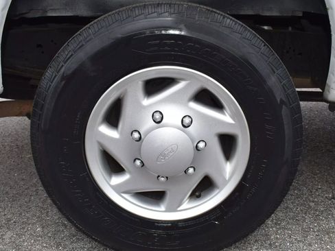 Used 2014 Ford E-250 and Econoline 250 w/ Commercial Cargo Van Package image 18