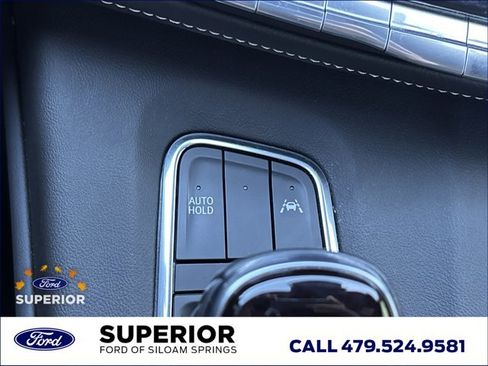 Used 2022 Cadillac Escalade ESV Luxury w/ LPO, Illumination Package image 39