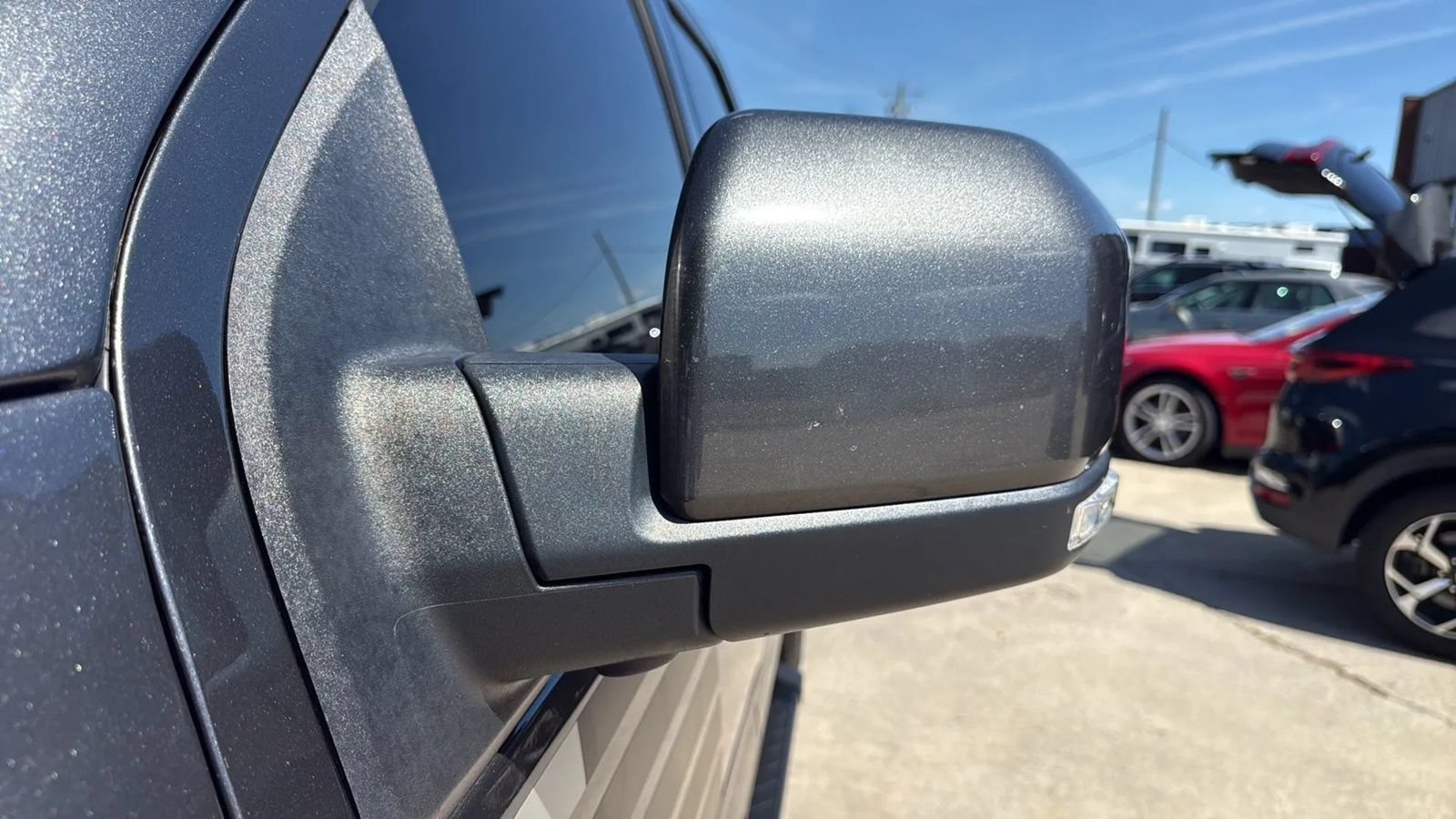Used 2019 Ford F150 Lariat w/ Equipment Group 502A Luxury AWD/4WD image 9