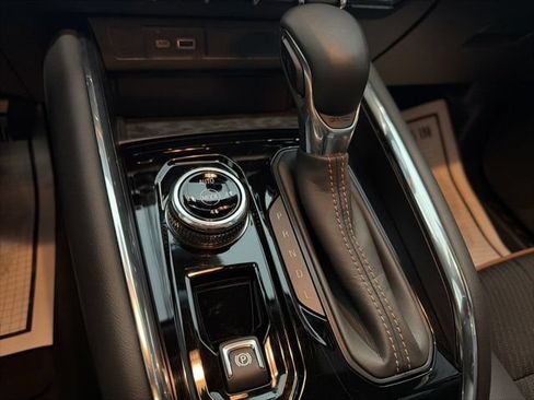 Used 2023 GMC Canyon AT4 AWD/4WD image 25