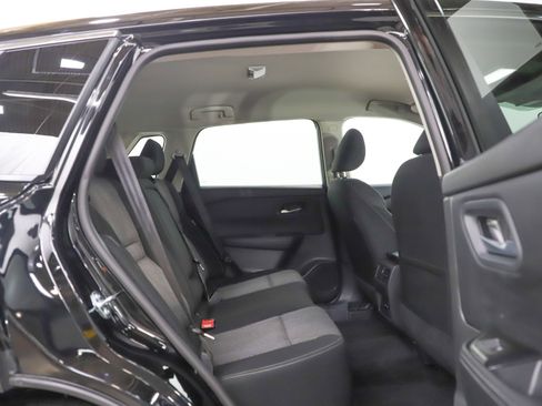 Used 2025 Nissan Rogue SV AWD/4WD image 12