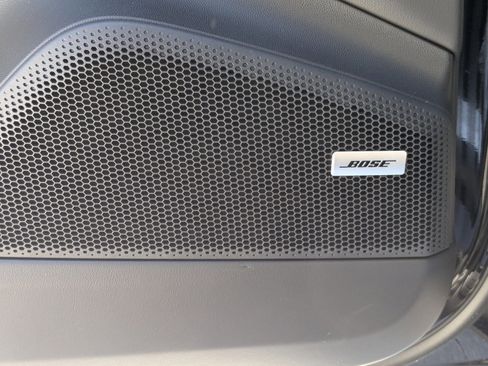 New 2024 Porsche Macan 4 Electric image 15