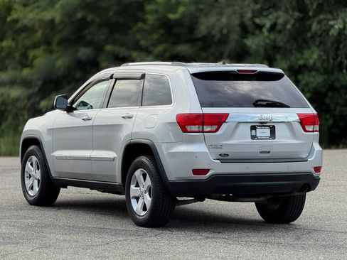 Used 2012 Jeep Grand Cherokee Laredo AWD/4WD image 10
