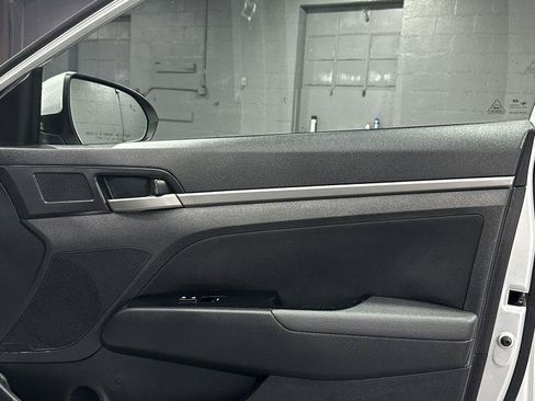 Used 2017 Hyundai Elantra Value Edition w/ Cargo Package FWD image 25