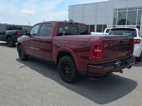 Used 2025 RAM 1500 Limited AWD/4WD image 11