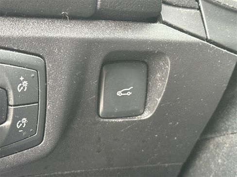 Used 2017 Ford Fusion Titanium image 31