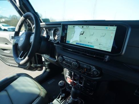 New 2026 Jeep Gladiator Mojave AWD/4WD image 29