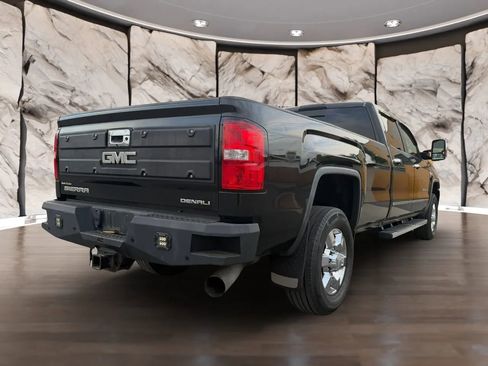 Used 2018 GMC Sierra 3500 Denali w/ Duramax Plus Package image 6