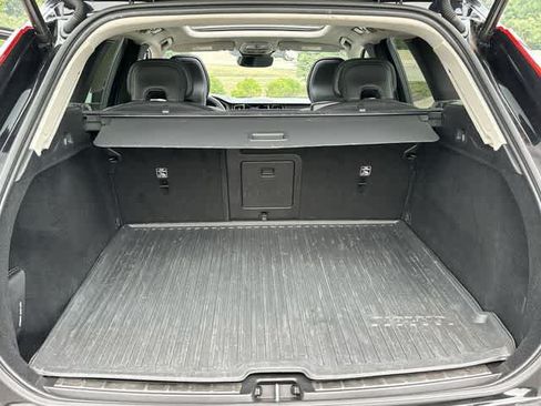 Used 2023 Volvo XC60 B5 Core AWD/4WD image 26