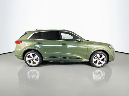 New 2025 Audi Q5 Prestige image 8