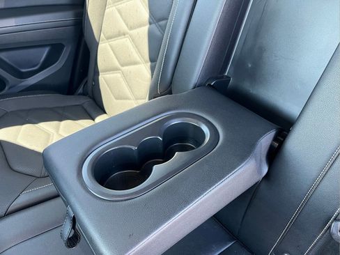 Used 2024 Volkswagen Atlas SE FWD image 30
