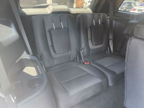 Used 2017 Ford Explorer XLT FWD image 21