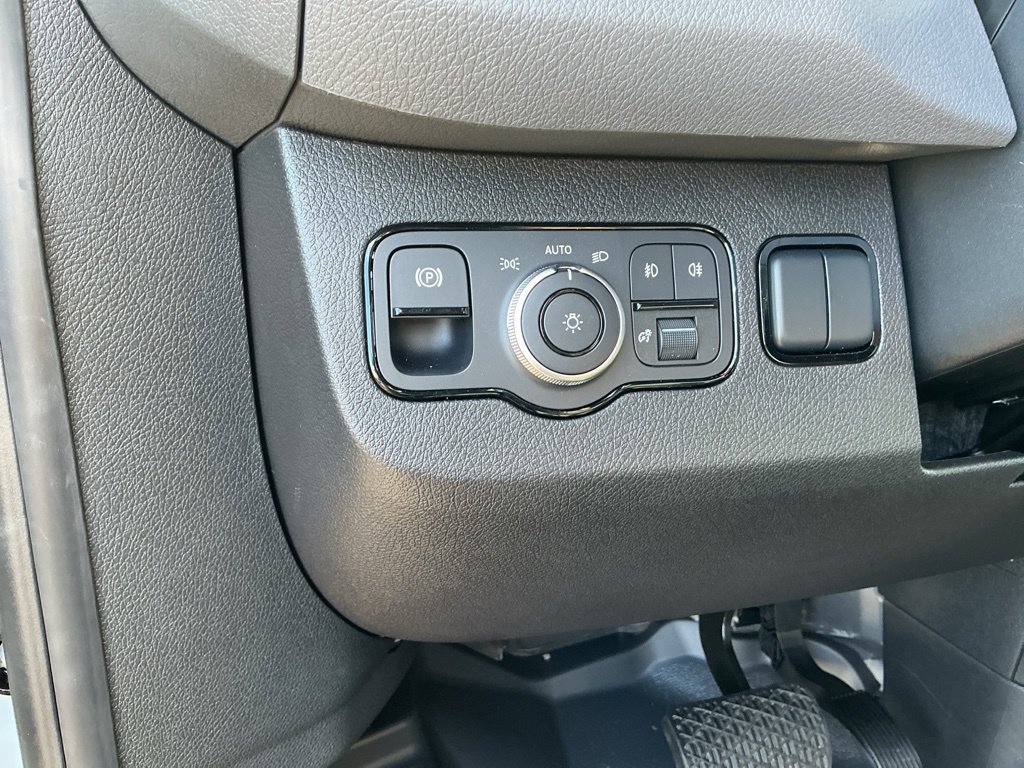 New 2026 Mercedes-Benz Sprinter 2500 image 13
