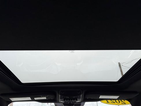 Used 2021 Ford F350 Platinum w/ FX4 Off-Road Package image 28