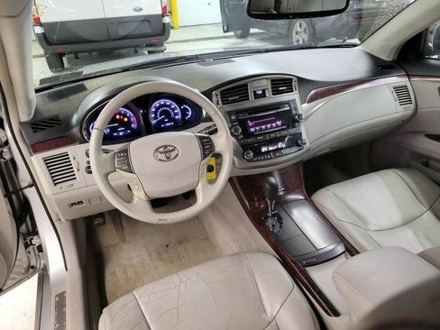 Used 2011 Toyota Avalon image 5